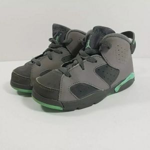 Nike Air Jordan Retro 6 Lace Up Basketball Shoes